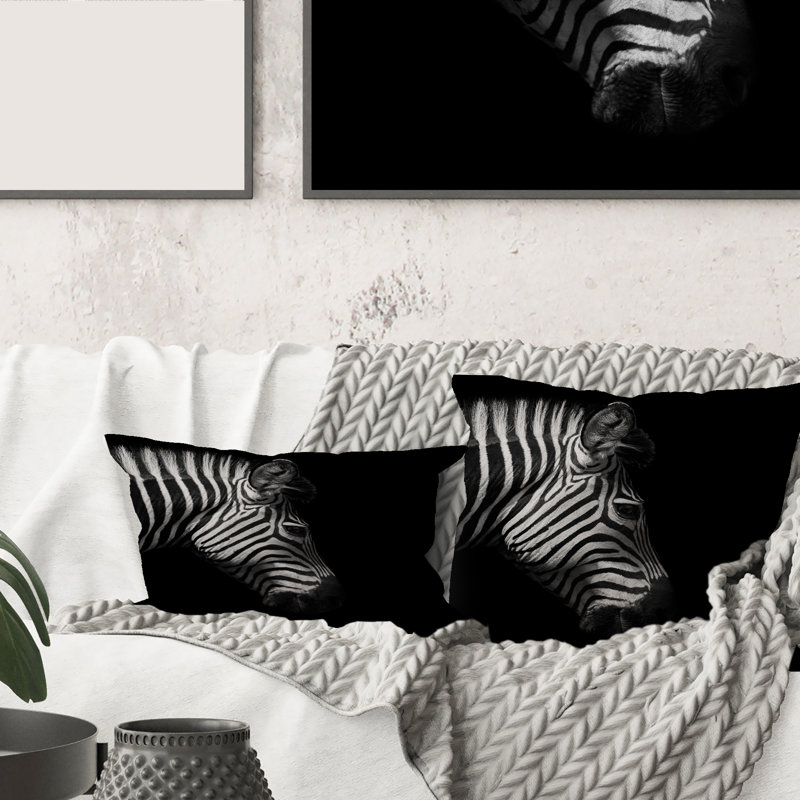 Portrait monochrome de la housse de coussin carré avec tête de zèbre et insert, 18" x 18"
