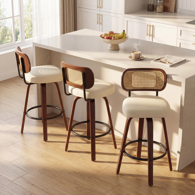 Ensemble de 3 tabourets de bar pivotants de style moderne Mid-Century avec dossier en canne, structure en bois de noyer et siège pivotant à 360 °