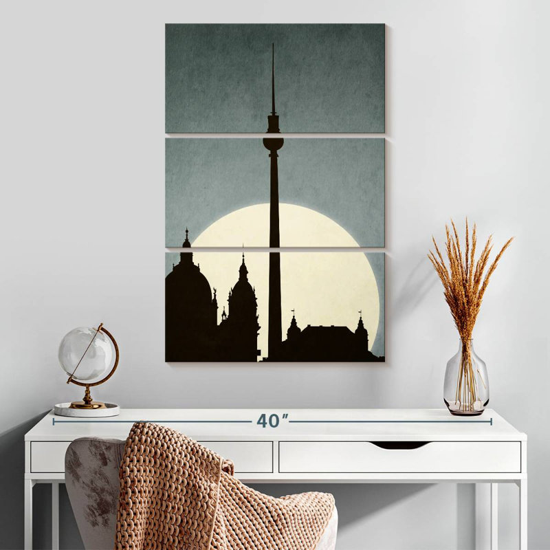 Sireci Moonlight, 32" H x 20" W
