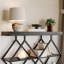 Console moderne à structure métallique en losange - Table d'appoint industrielle à 3 niveaux pour entrée ou salon - Étagères de rangement ouvertes - Bois d'ingénierie durable - Montage facile - Finition bois noir veiné