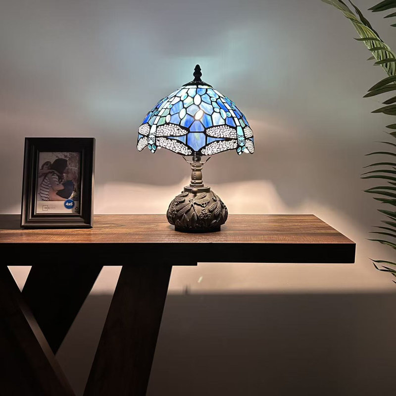 Mini lampe de table Tiffany Simonetti avec libellule en verre coloré à base de libellule bleue l 10 po x P 10 po x H 14 po *