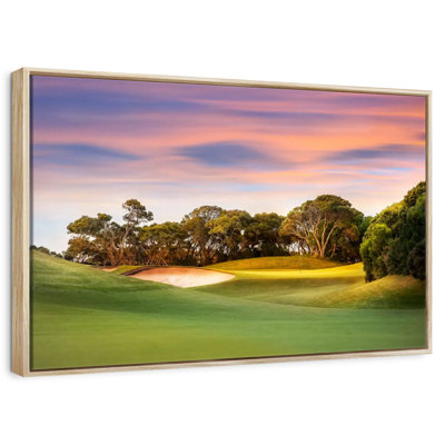 Terrain de golf, coucher de soleil