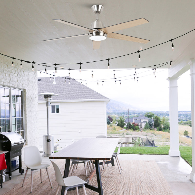 Ventilateur de plafond intelligent à intensité variable de 52 po avec 3 lumières à DEL CCT, APP et télécommande, moteur à courant continu réversible à 6 vitesses, pales de bois à double face, minuterie, tiges verticales de 6 po / 10 po