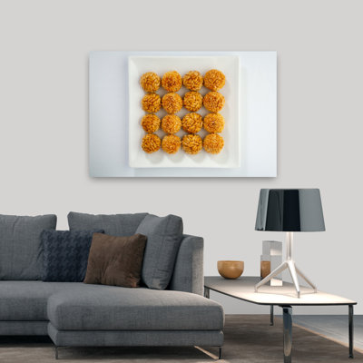 Plaque de panellets, art mural traditionnel de pin, Barcelone, Catalogne, Espagne