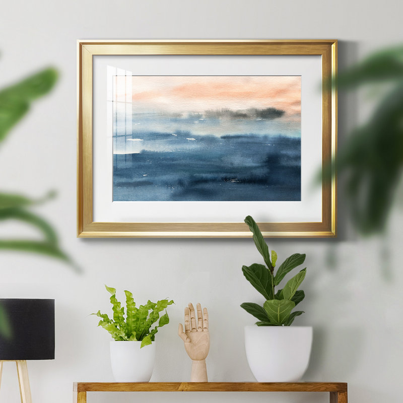 Lake Sunrise - peinture encadrée, Or, H 26,5 po x l 36,5 po x P 1,5 po