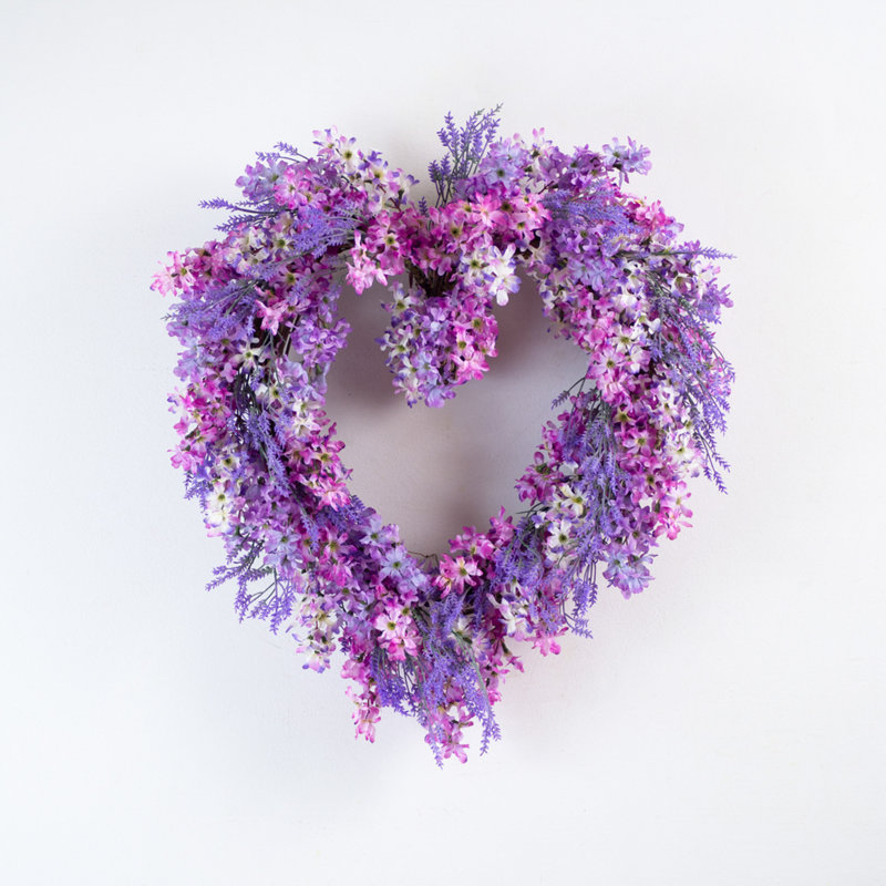 Couronne de lavande et de lilas avec motif floral printanier