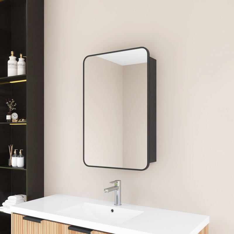 Pharmacie rectangulaire avec miroir, H 26 po x l 20 po x P 4,63 po