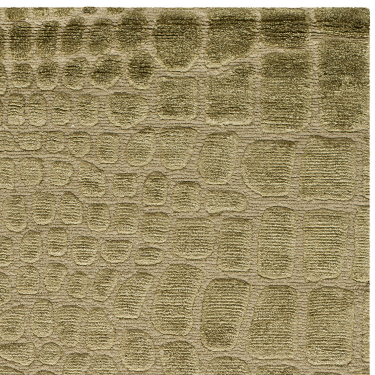 Classics Animal Print Hand-Knotted Riverbank Rug