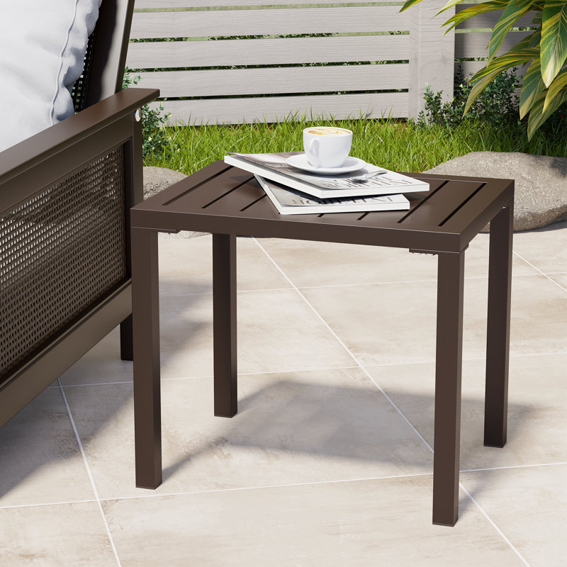 Table d'appoint en aluminium Bridgitte, Brun