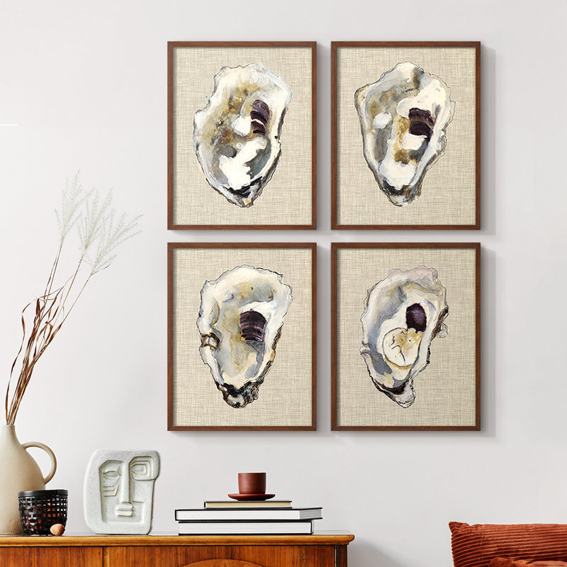 «Oyster Shell Study I», 4 pièces sur papier, H 14 po x l 44 po, Noyer
