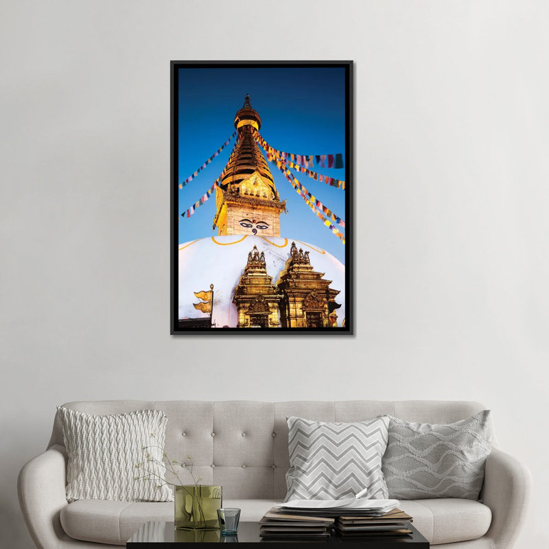«Monkey Temple At Dawn», Katmatu, Népal par Matteo Colombo - impression sur toile tendue, H 26 po x l 18 po x P 1,5 po