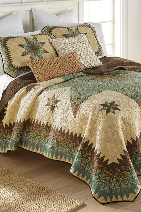 Sea Breeze Star Geometric Quilt Set