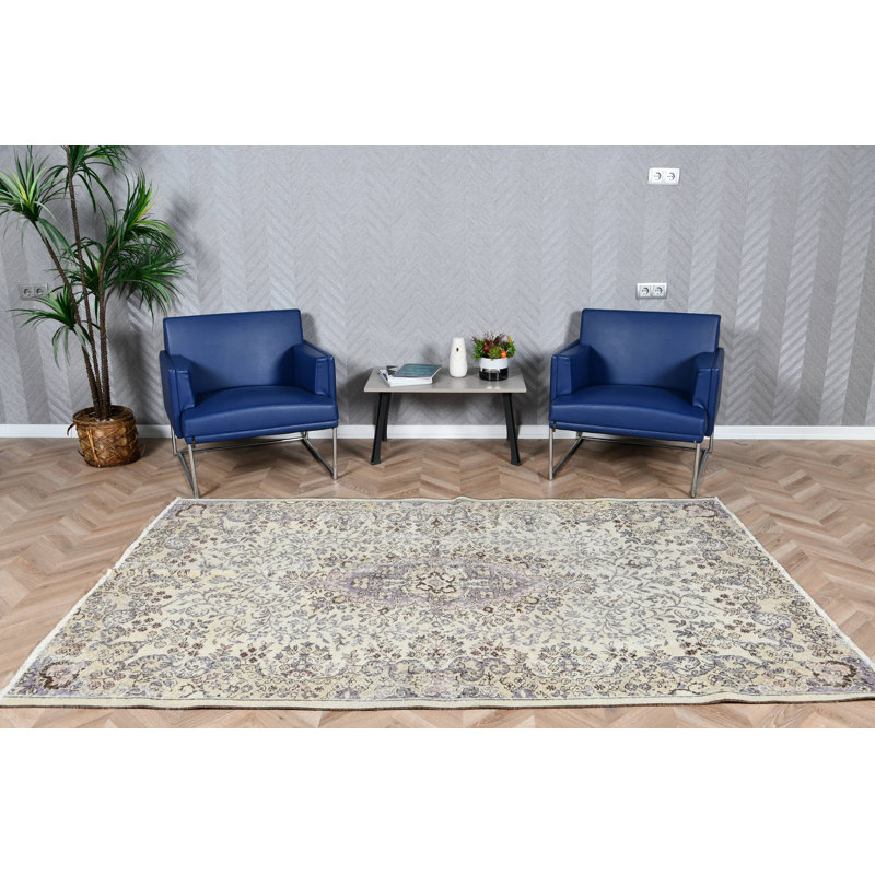 Tapis turc rétro tissé à la main de conception classique, idéal pour rehausser la beauté de tout espace de vie intérieur