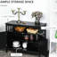 Buffet noir fonctionnel avec tablette intérieure réglable pour une salle blanche