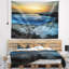 Plage avec tapisserie de vagues blanches-28508598