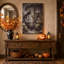 Sorcière et femme dans une buanderie rustique - Toile murale d'Halloween-772505507