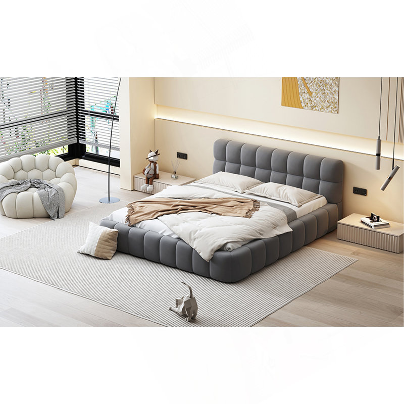 Grand lit plateforme tapissier avec tissu épais, lit au sol avec structure solide, gris