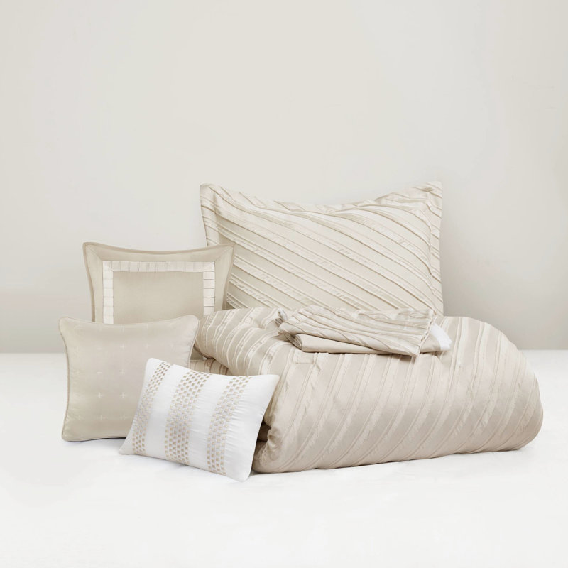 Édredon 7 pièces beige très grand avec diagonale, style moderne transitionnel, haute qualité, confort toutes saisons et coussins décoratifs avec construction, rembourrage, conception, jupe de lit,