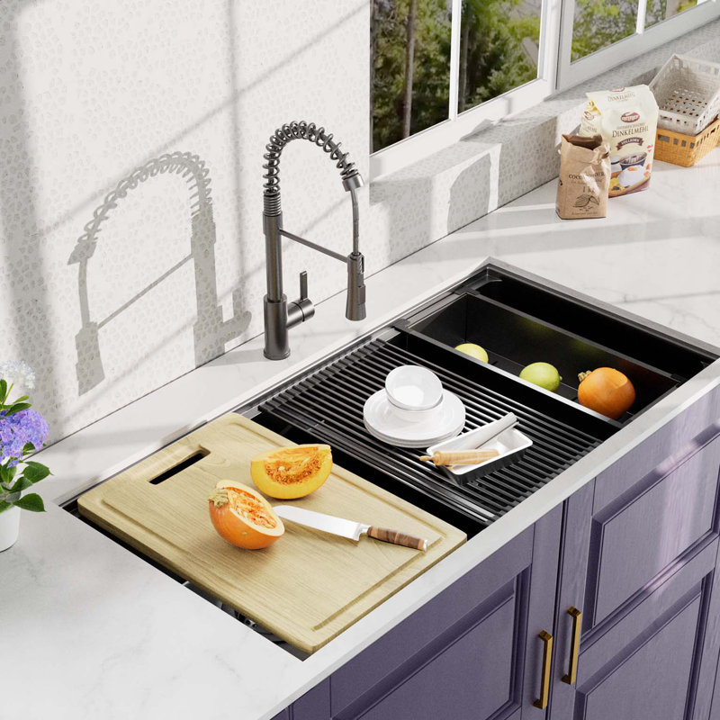 Évier de cuisine encastré à double cuve en acier inoxydable noir de calibre 33 x 19 po 18 jauges avec robinet