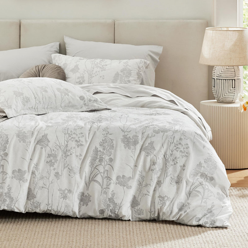 Bedsure Flannel Velvet Duvet Cover, Queen Duvet Cover