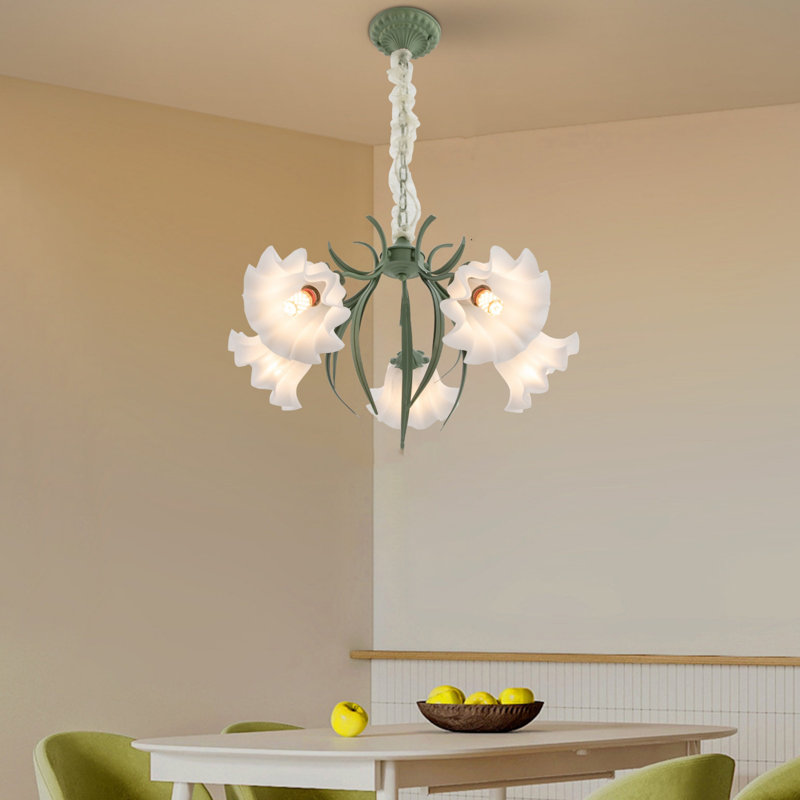 Luminaire suspendu à 5 lumières à hauteur réglable (0 à 15,75 po)