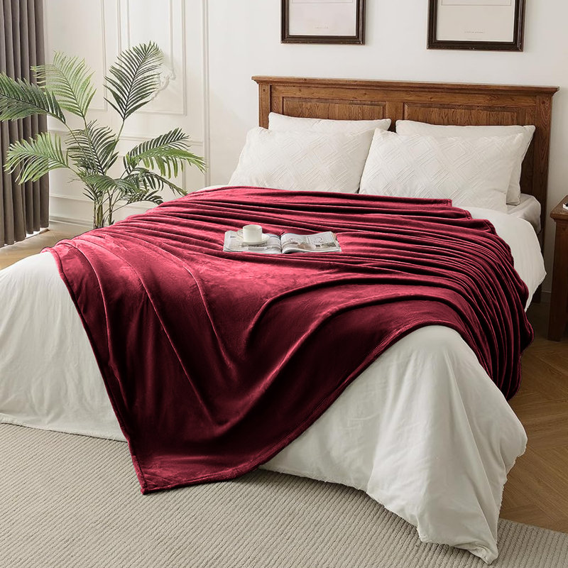 Plush Mink Fleece Blanket – Ultra-Soft, Lightweight Throw For All Seasons, Burgundy, 150cm x 200cm