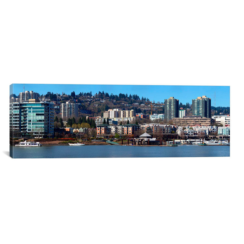 Bâtiments au bord de l'eau, Portland, Multnomah County, Oregon, 2011 - reproduction de photo panoramique sur toile tendue