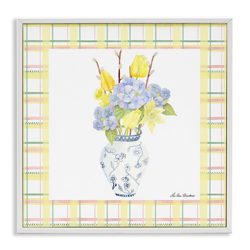 Vase de printemps sur estampe jaune à motif écossais jaune, design par Lee Ann Sanders, H 12 po x l 12 po
