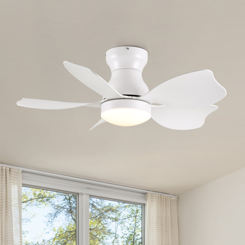 Ventilateur de plafond encastré blanc 30 po avec éclairage, ventilateur de plafond à 5 pales à profil bas, moteur à courant continu, réversible à 6 vitesses, télécommande, DEL à 3 couleurs à intensité variable pour les petites chambres d'enfants