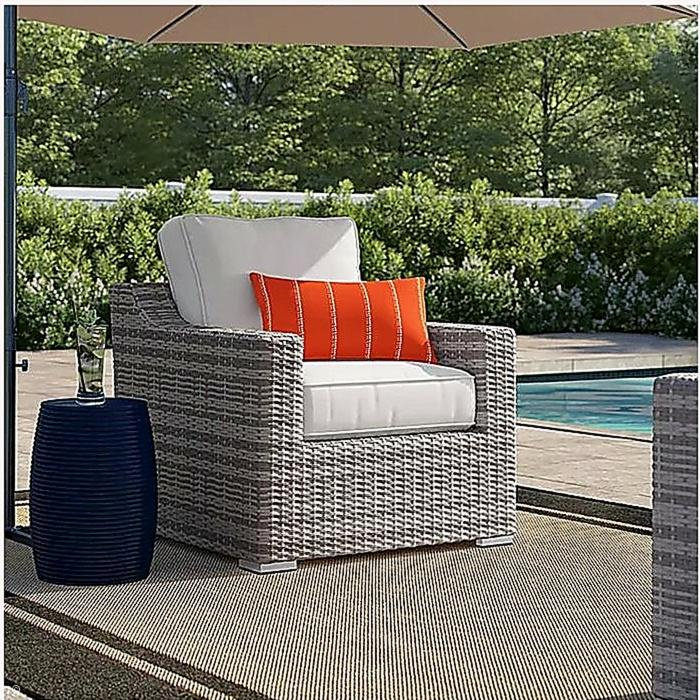 Chaise de patio avec coussins entièrement assemblée