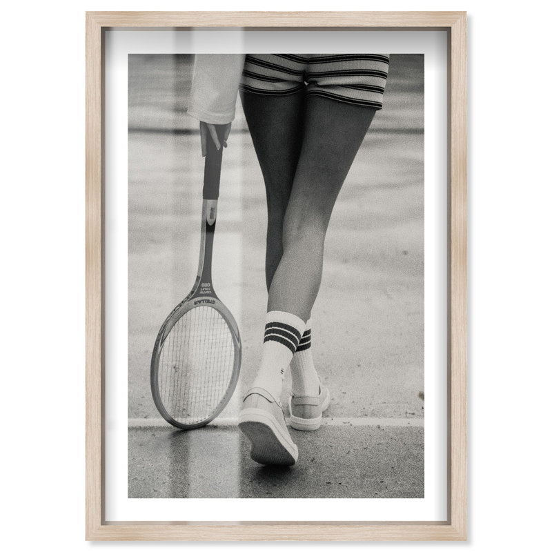 «Tennis Stripes Shadowbox» par Notoriart, H 37 po x l 25 po, Crème, crème