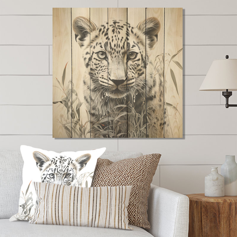 Portrait de léopard gris majestueux II - léopard / guépard sur bois, H 15 po x l 15 po