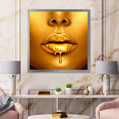 «Gold Paint Drips» de la femme sexy - photographie sur toile