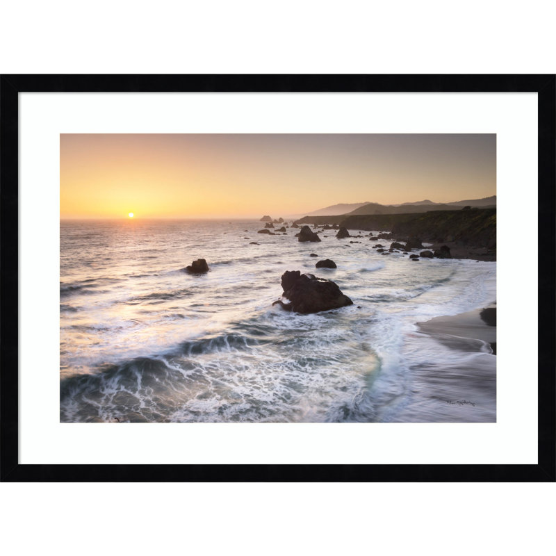 «Sonoma Beach Sunset» par Alan Majchrowicz, reproduction d'art encadrée sur bois, H 19 po x l 25 po