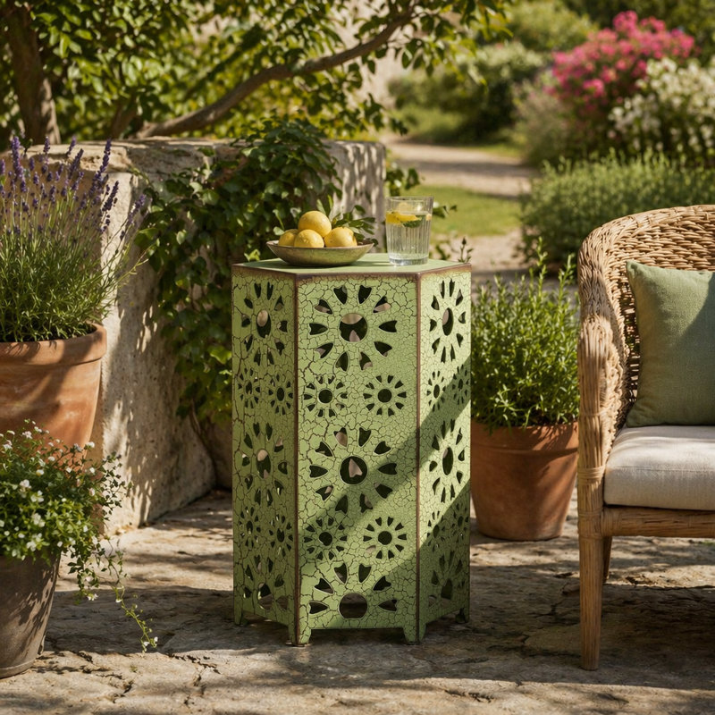 Table d'appoint avec motif découpé Sunburst