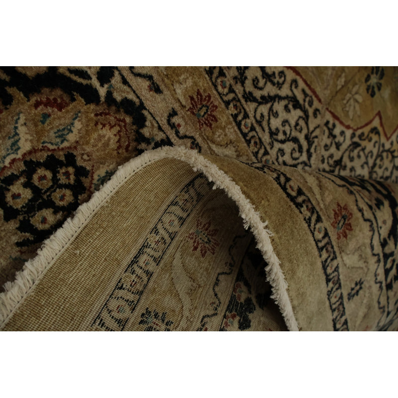 Élégant tapis Ziegler 9 x 12 avec des tons neutres complexes