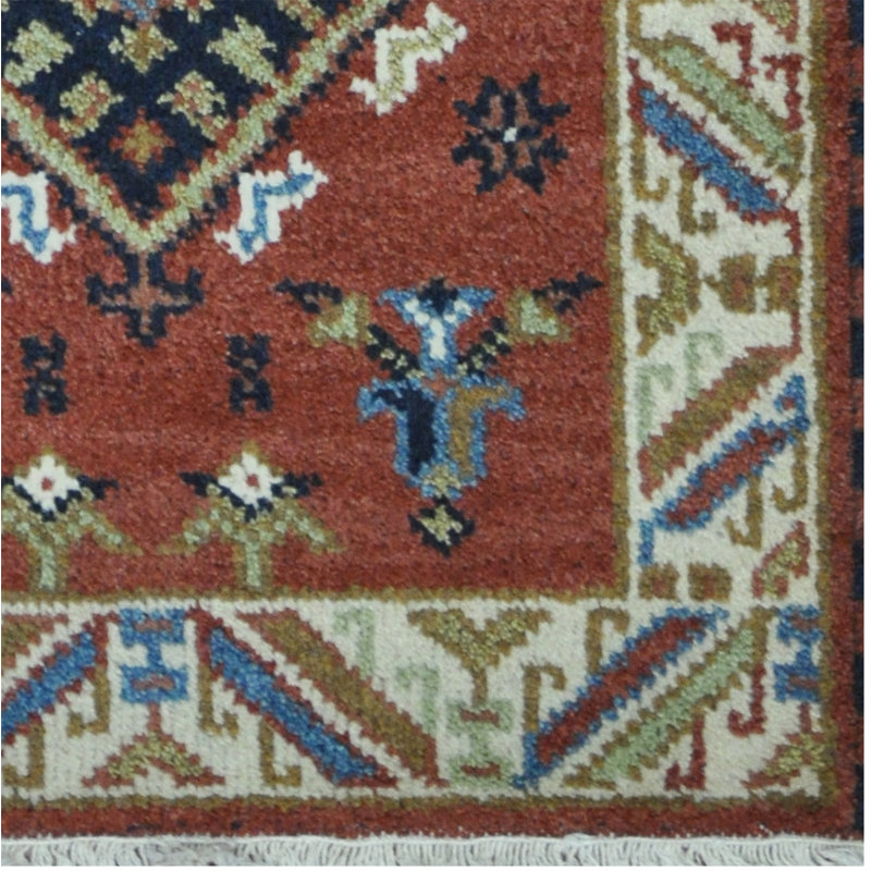 Tapis de zone en laine 2 pi x 4 po one-of-kind à la main noué la kazak Beatrize