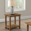 Table de bout en bois brun vieilli avec tablette Castleton
