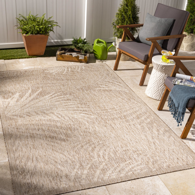Tapis intérieur / extérieur floral tissé à la machine Haybridge, Rectangle 6 pi 7 po x 9 pi