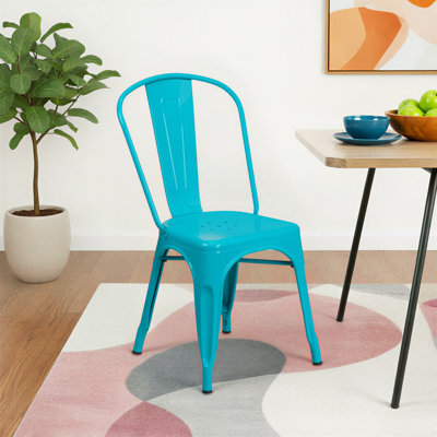 Chaise d'appoint empilable en métal Lily