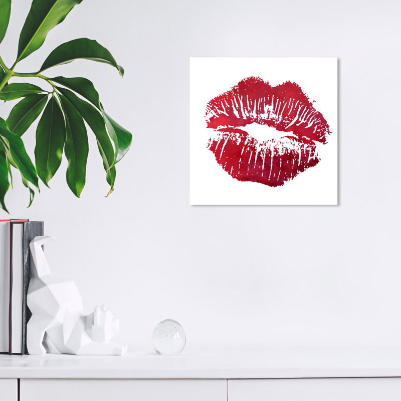 Art mural sur toile Wynwood Studio Fashion and Glam - Kissing red lips, L 12 po x H 12 po