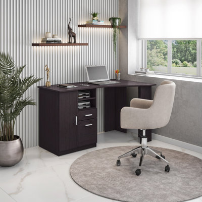Bureau classique avec rangement