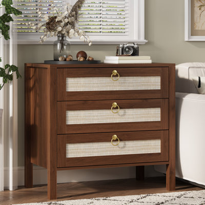 Table de chevet bohème en rotin de 68 cm de large avec 3 tiroirs et poignées en métal, commode de chevet en bois pour chambre à coucher