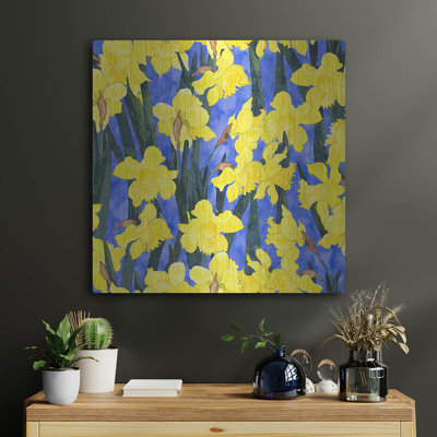 «Fertile Rising Pattern - Daffodils» par Carissa Luminess