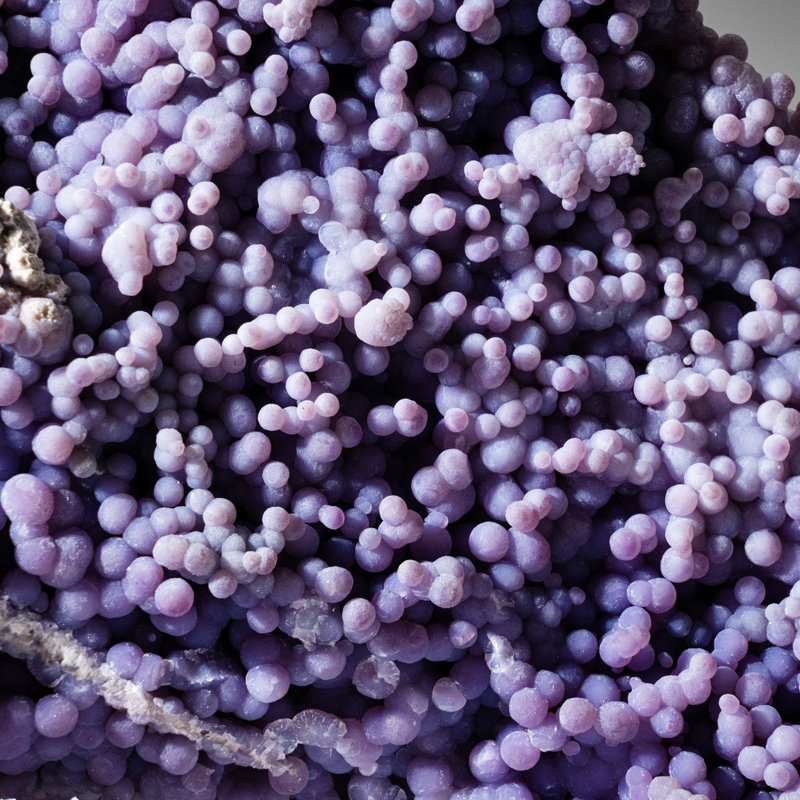 Quartz Var. Agate de raisin près de Pantai Manakarra, Mamuju, Sulawesi, Indonésie