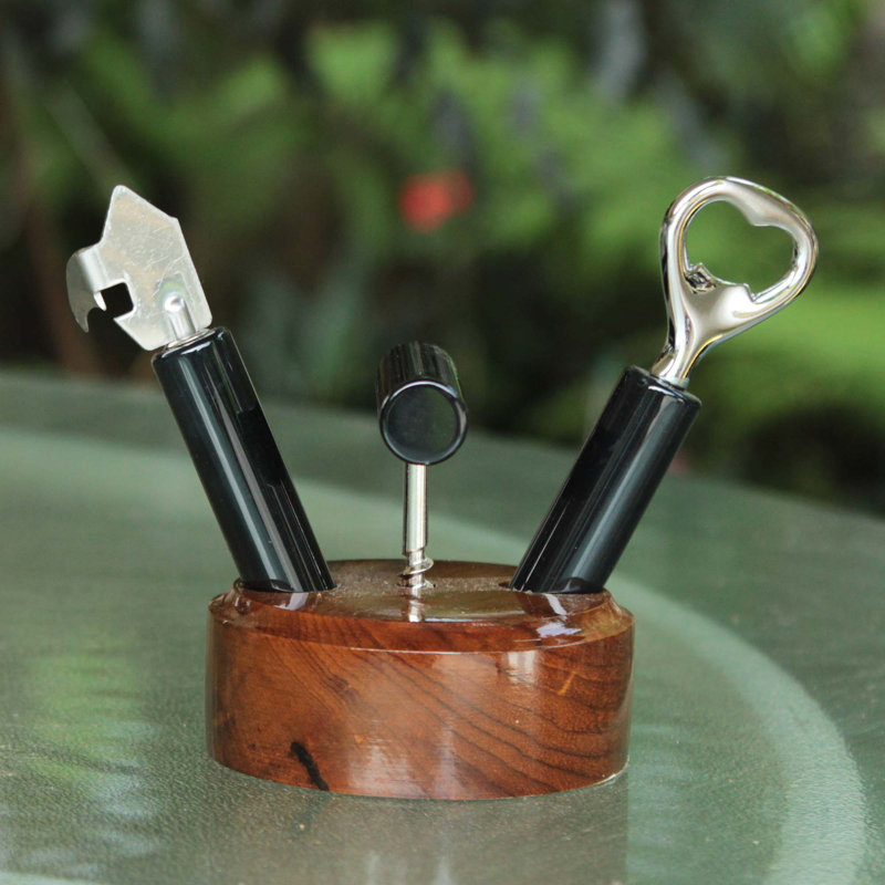 Ensemble de 3 ouvre-bouteilles en cèdre et agate