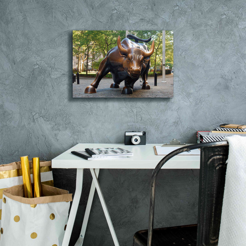 «Bull of Wallstreet», art mural sur toile, H 12 po x l 18 po x P 0,75 po