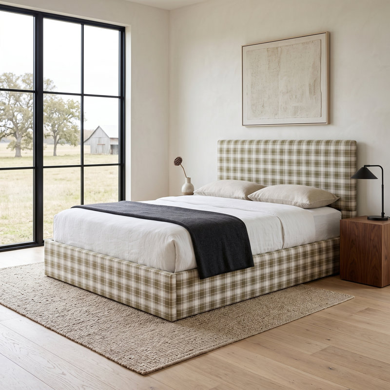 Lit plateforme tapissier Modern Farmhouse avec tête de lit écossaise et rangement relevable, Grand lit