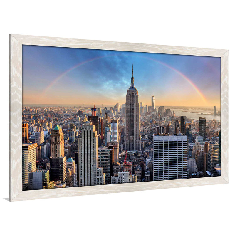 «NYC Rainbow», reproduction de photo encadrée, H 21,5 po x l 27,5 po x P 0,75 po, Cadre crème délavé