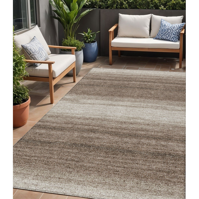 Tapis extérieur lavable rayé brun et beige 5 pi x 8 pi